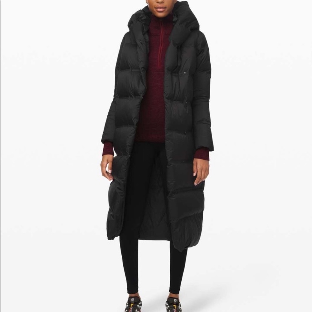 Lululemon Cloudscape Waterproof Wrap full length parka. Colour:black, size: 6